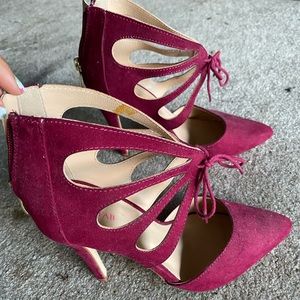 Super cute! Great to dress up for a girls night out.